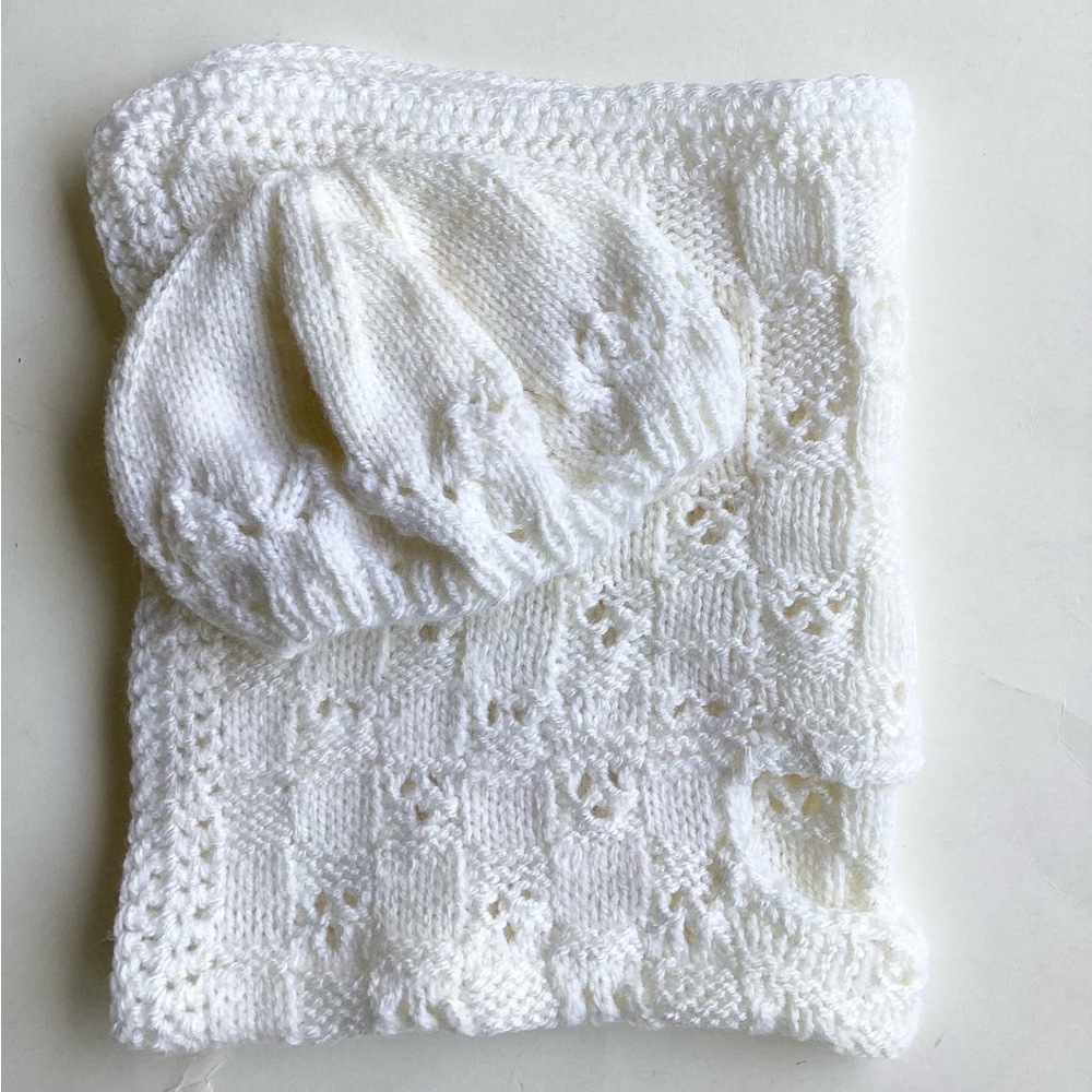 Baby Blanket Hat Set Hand Crafted White Knitted Unisex Car seat